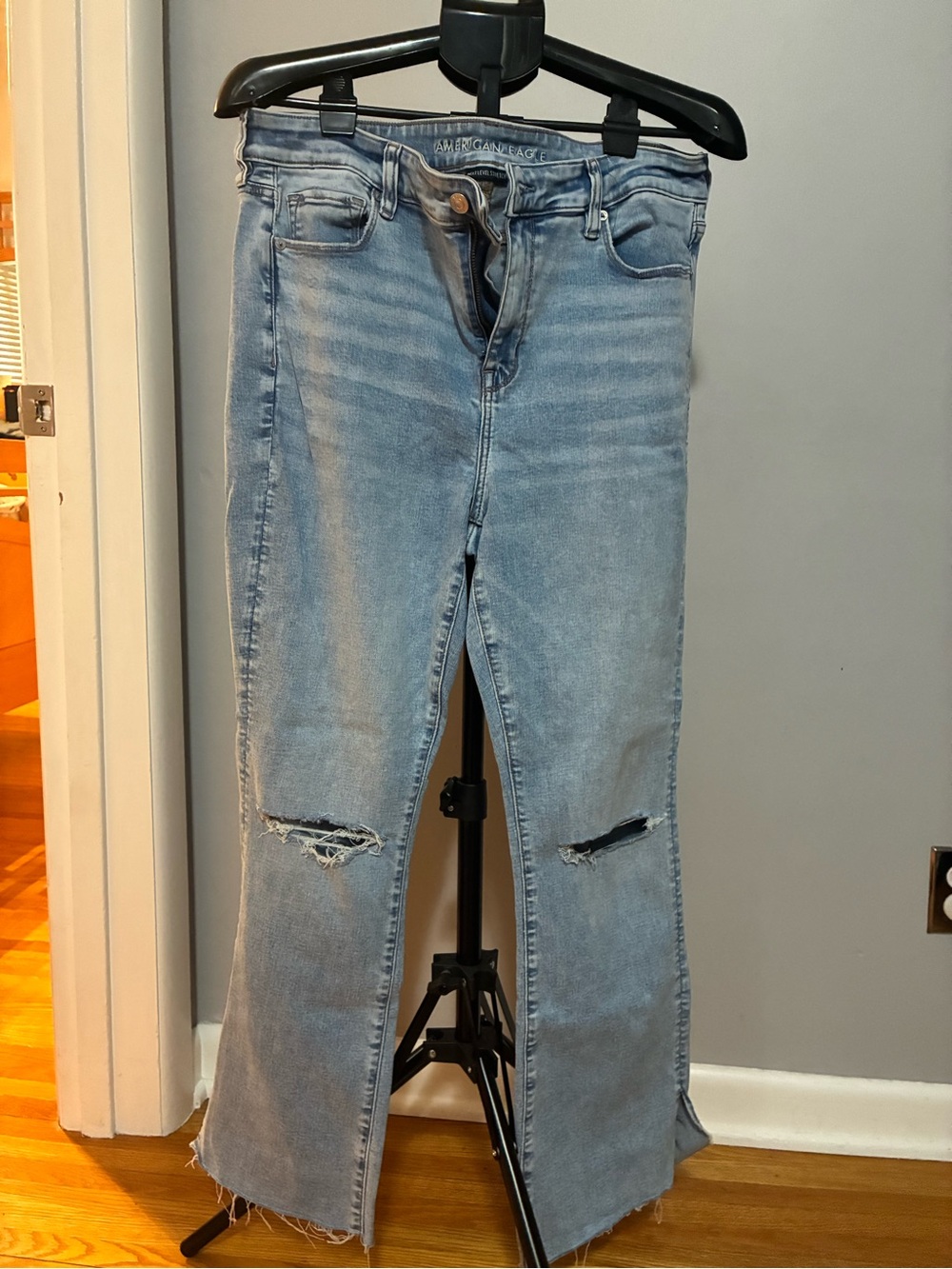 American Eagle Outfitters Light Blue Distressed Straight Jeans